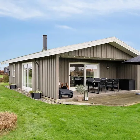 Cozy Summer House Close To The Сasa de vacaciones