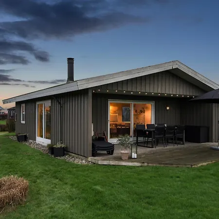 Cozy Summer House Close To The *